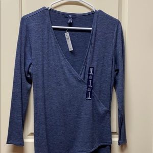 Women’s Gap knit shirt